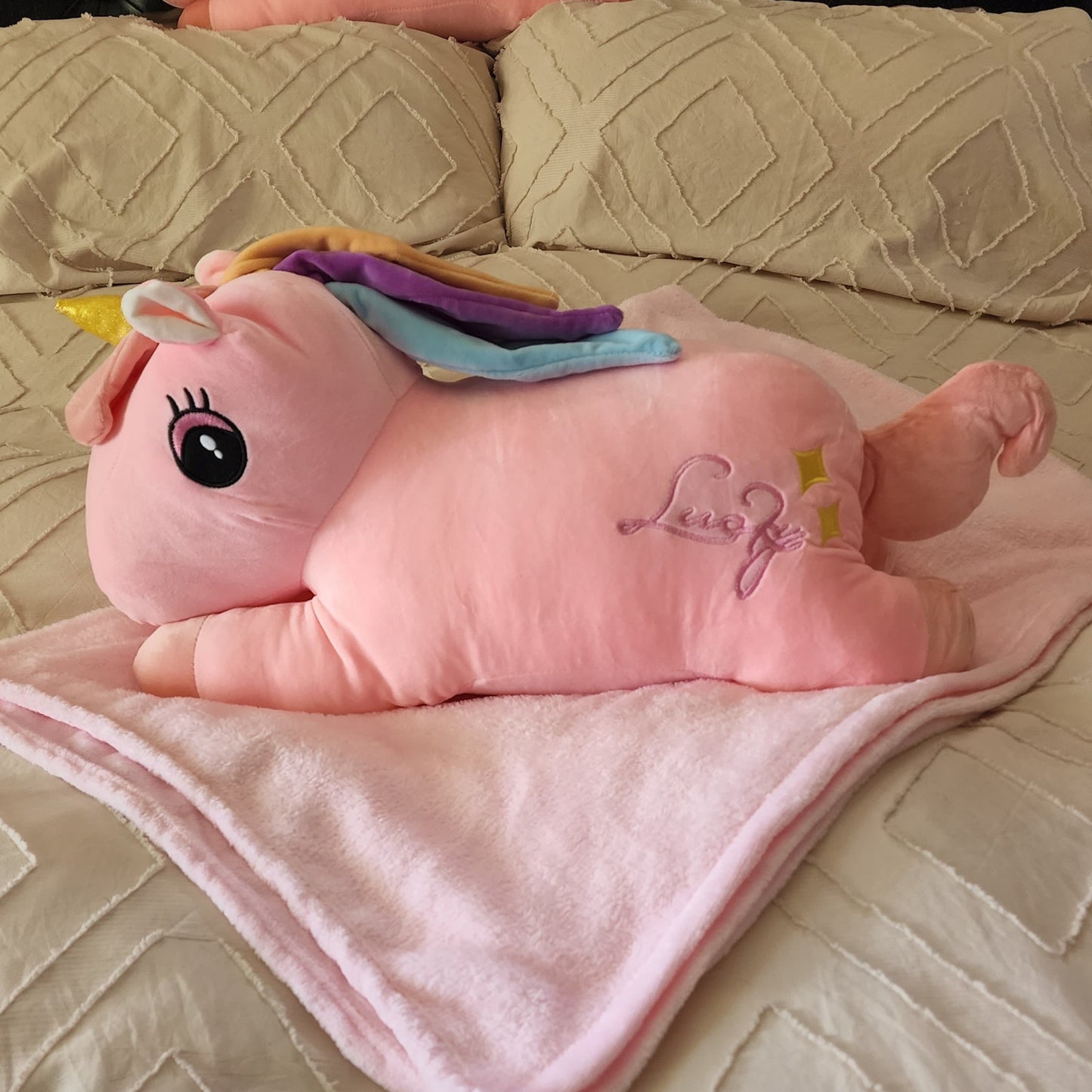 Cuddly Unicorn with Blanket