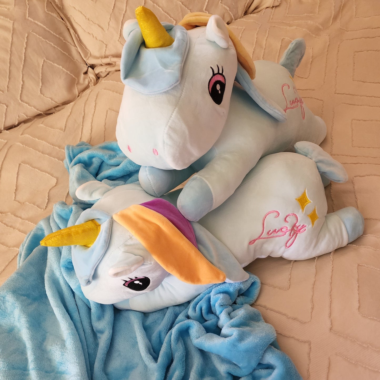 Cuddly Unicorn with Blanket