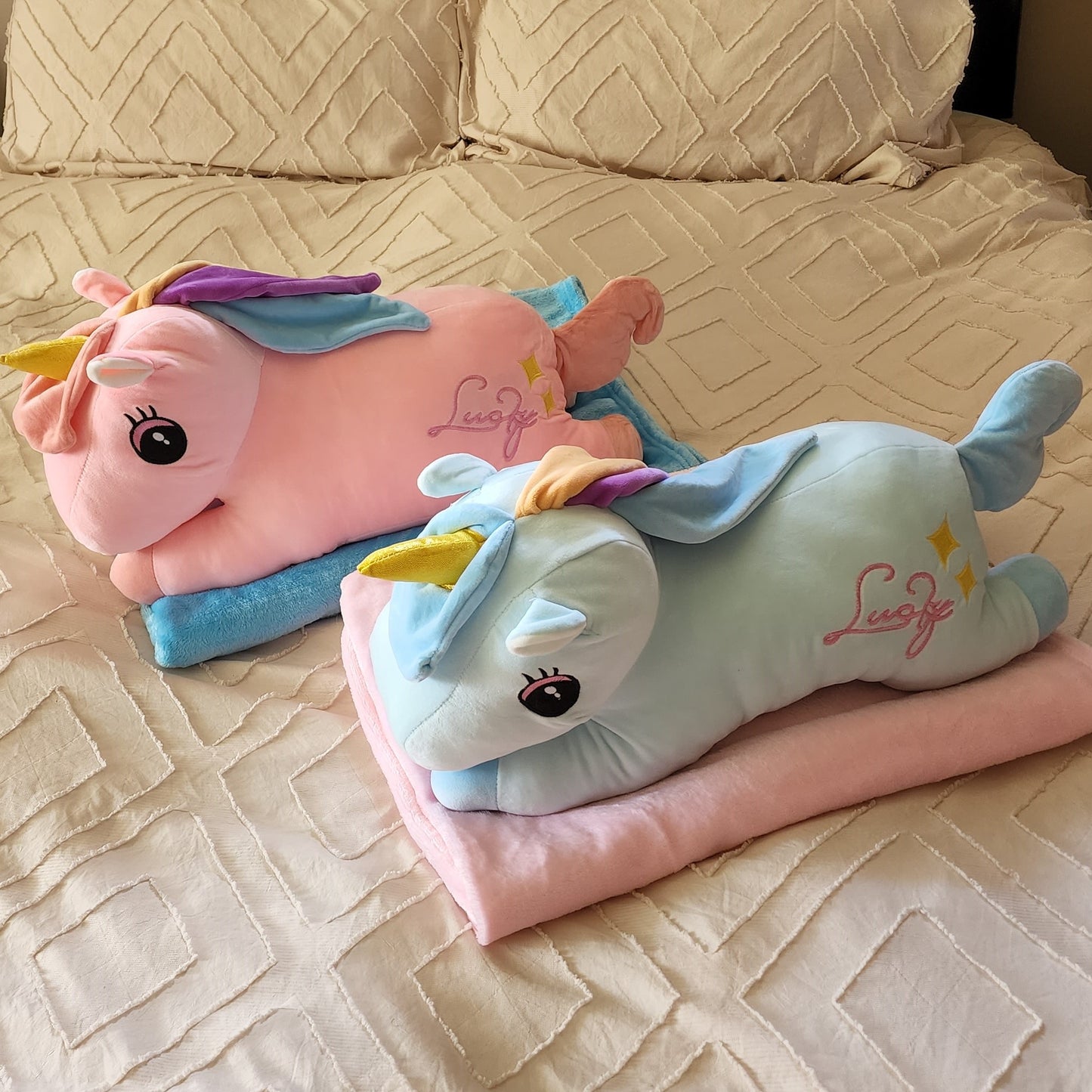 Cuddly Unicorn with Blanket